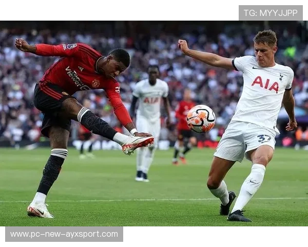 拉什福德快速插上传中形成致命一击